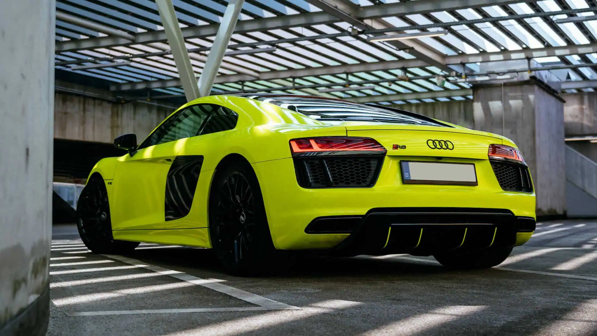Heckansicht Audi R8 V10 Coupe in Frankfurt am Main