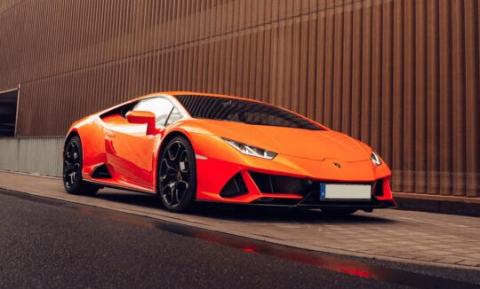 Lamborghini Huracán Evo mieten in Frankfurt am Main