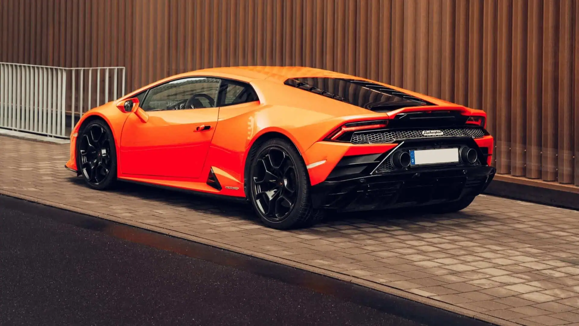 Seitenansicht Lamborghini Huracán Evo in Frankfurt am Main