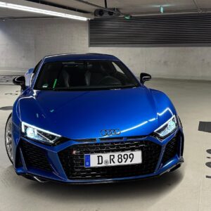Audi R8 V10 in Düsselorf mieten Front 2