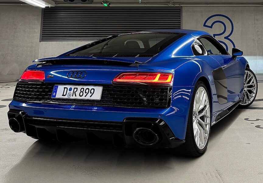 Audi R8 V10 in Düsselorf mieten Heck