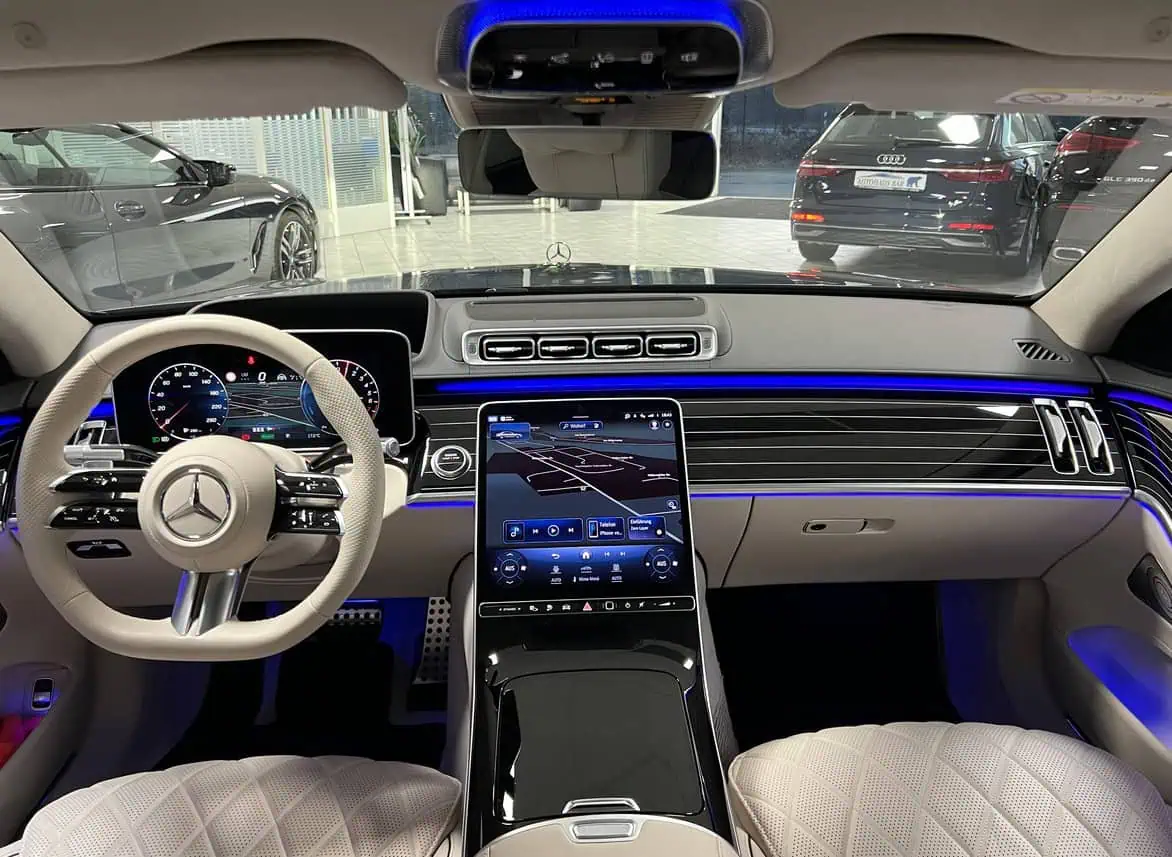 Mercedes Benz S580 L Cockpit