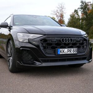 Audi SQ8 front