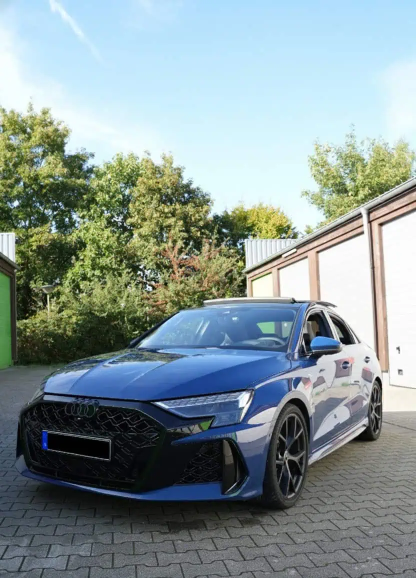 Audi RS3 vorne links