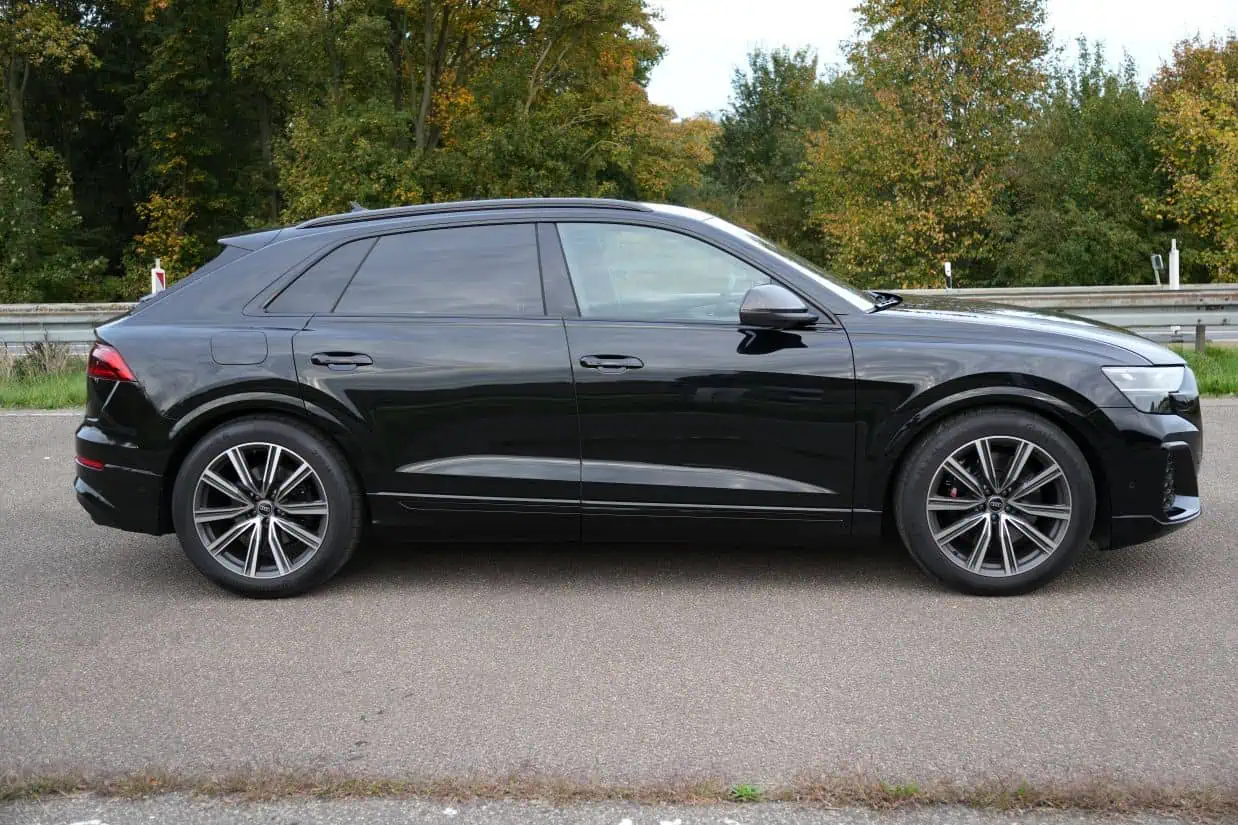 Audi SQ8 Seite