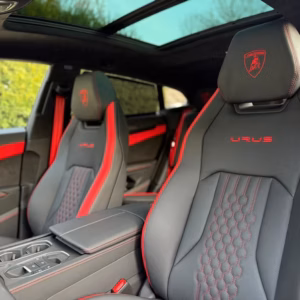 Lamborghini Urus S Innenraum