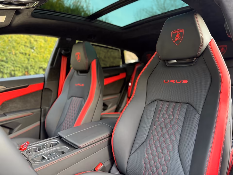 Lamborghini Urus S Innenraum