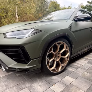 Lamborghini Urus lrechts