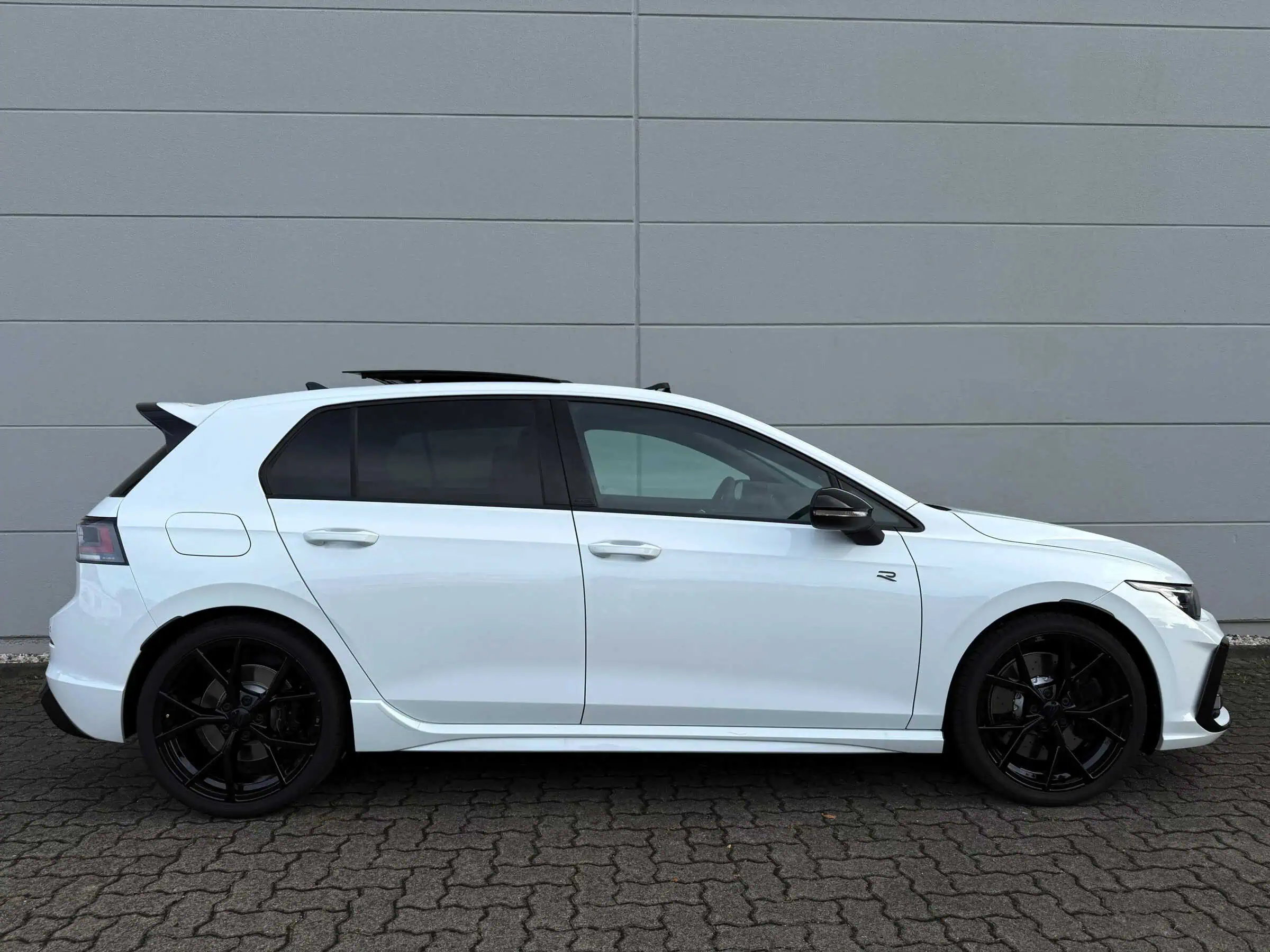 Golf 8 R seite