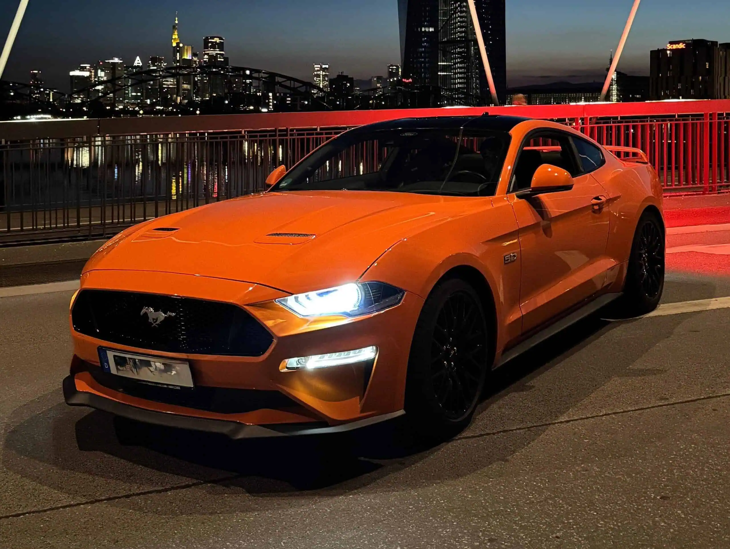 Ford Mustang GT Coupé V8 seite