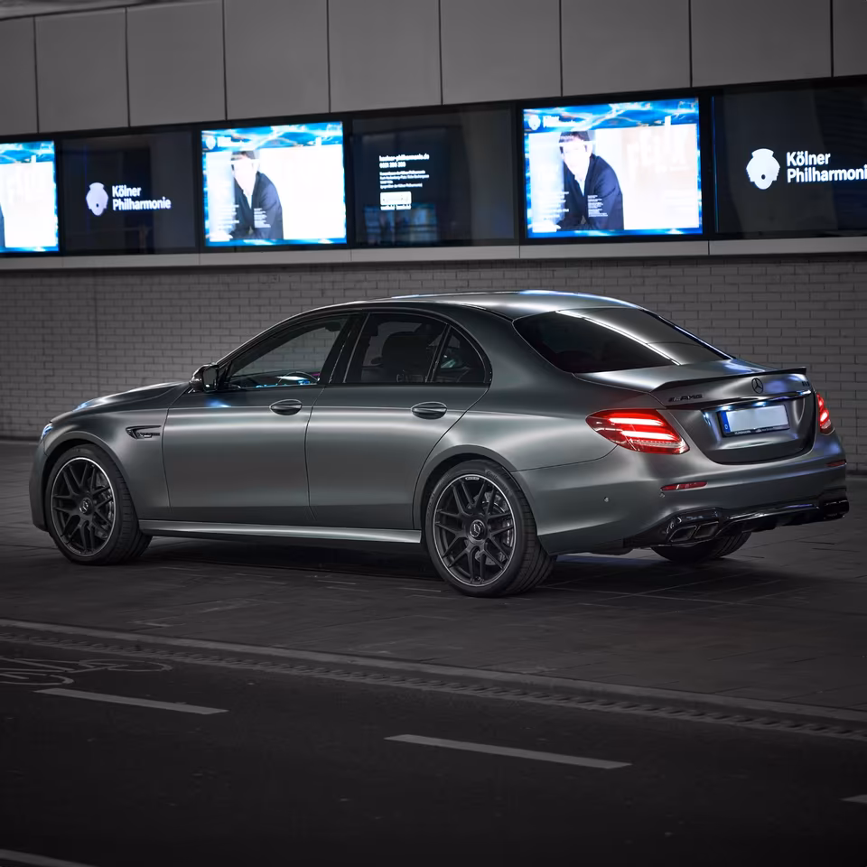 Mercedes E63 AMG seite