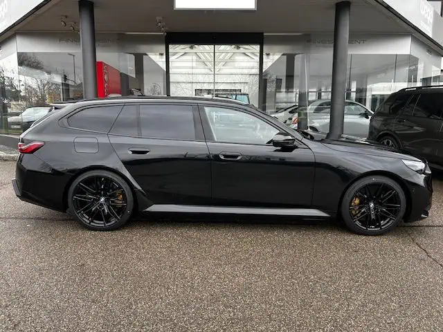 BMW M5 Touring mieten in München seite