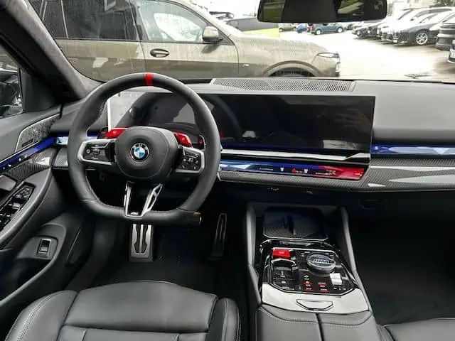 BMW M5 Touring mieten in München Innenraum