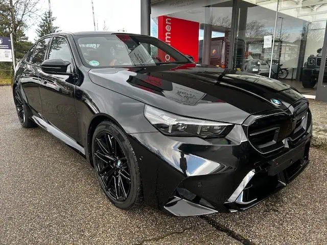 BMW M5 Limousine 2025 mieten in München seite