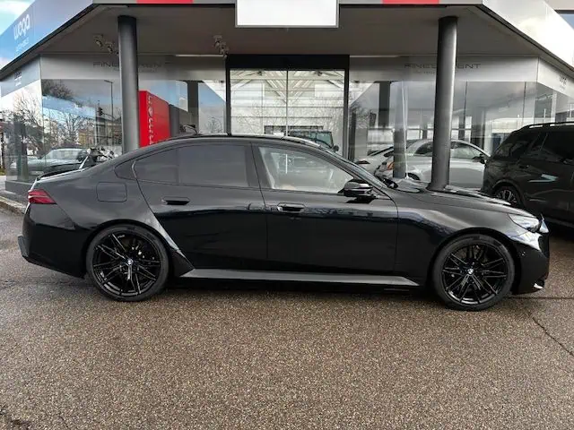 BMW M5 Limousine 2025 mieten in München seite