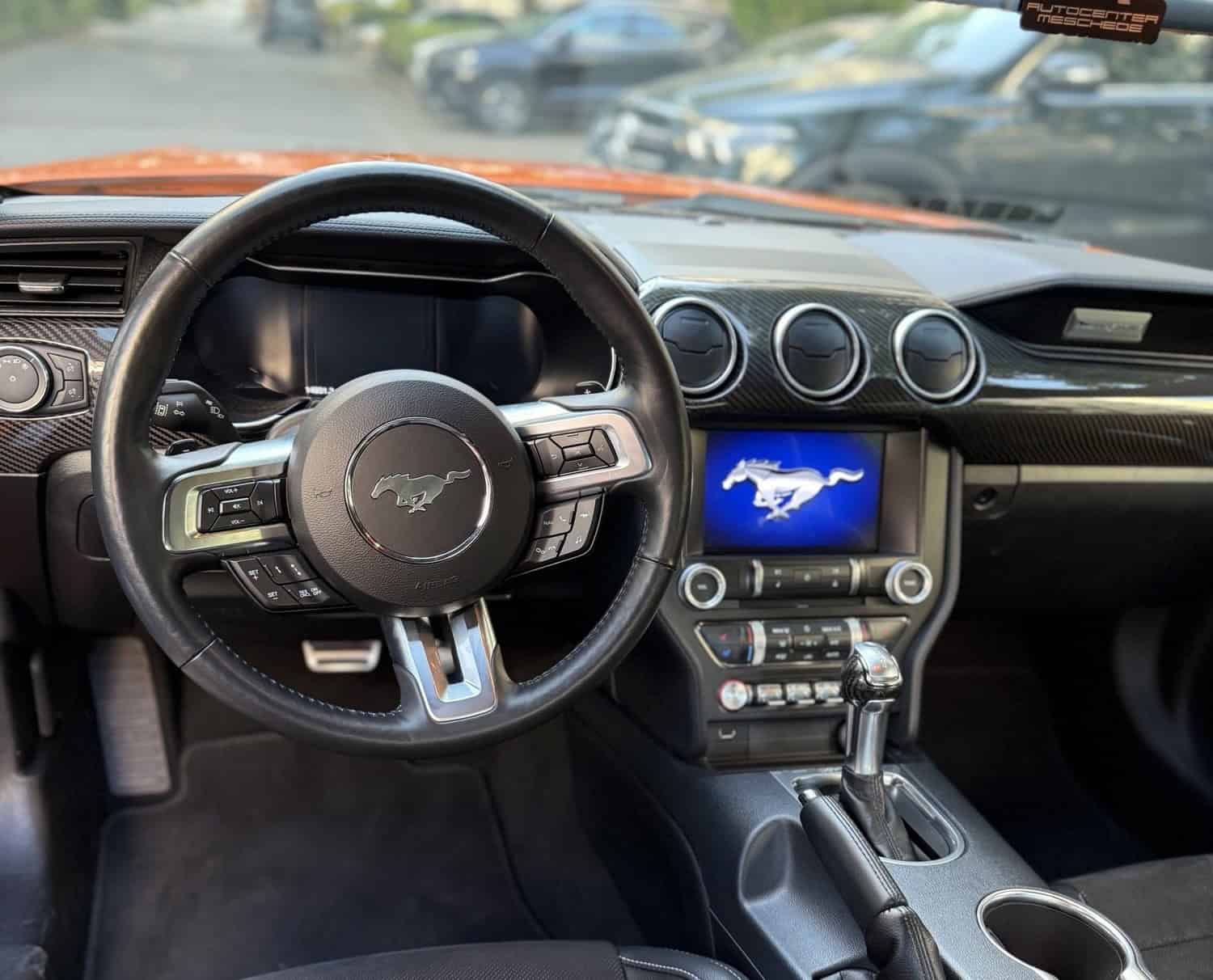 Ford Mustang GT Coupé V8 Inneraum