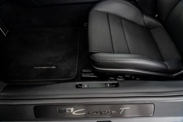 Sitze und Einstieg vom Porsche 911 in Hannover