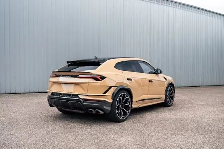 Lamborghini Urus Performante in Stuttgart hinten