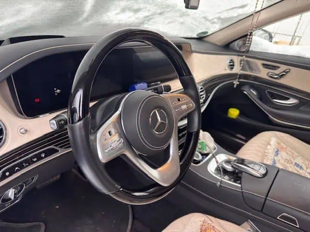 Mercedes-Maybach S680 inside