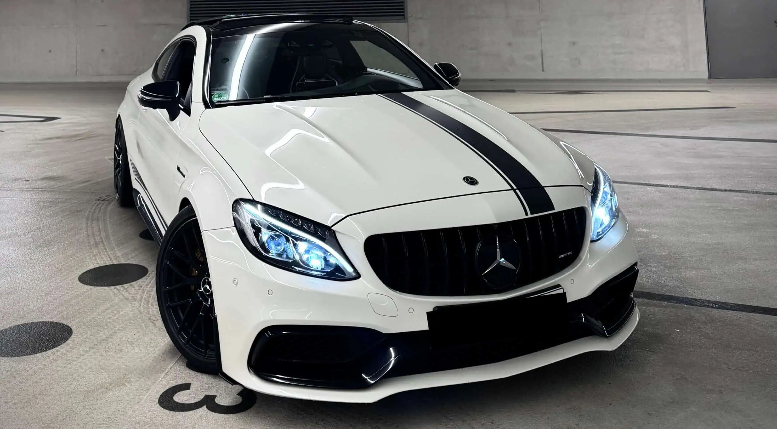 C63 AMGCoupé mercedes vorne