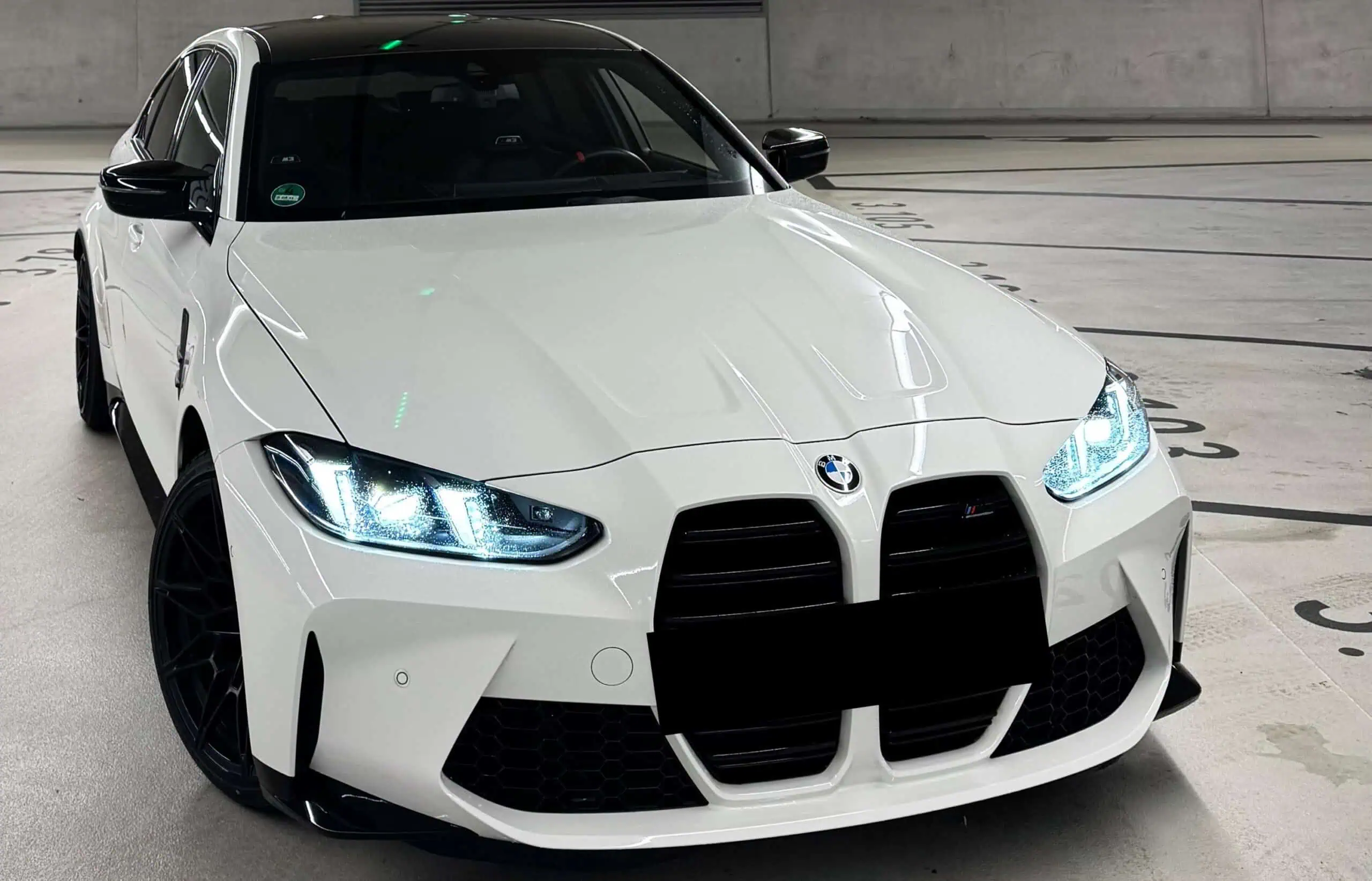 BMW M3 Competition mieten in Düsseldorf vorne