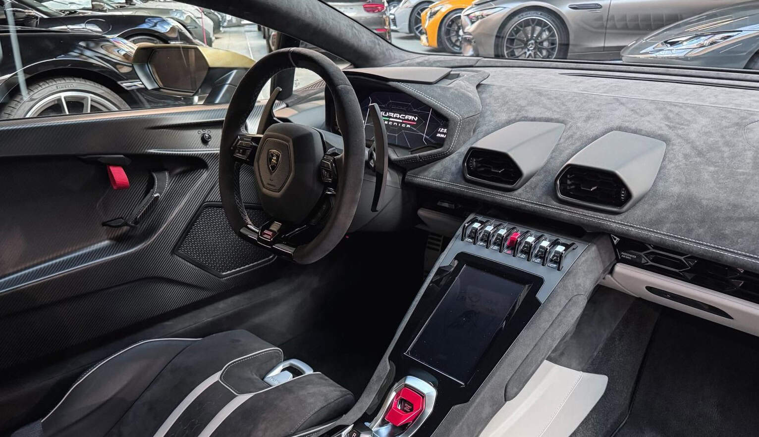 Lamborghini Huracan Tecnica Hamburg Inneraum