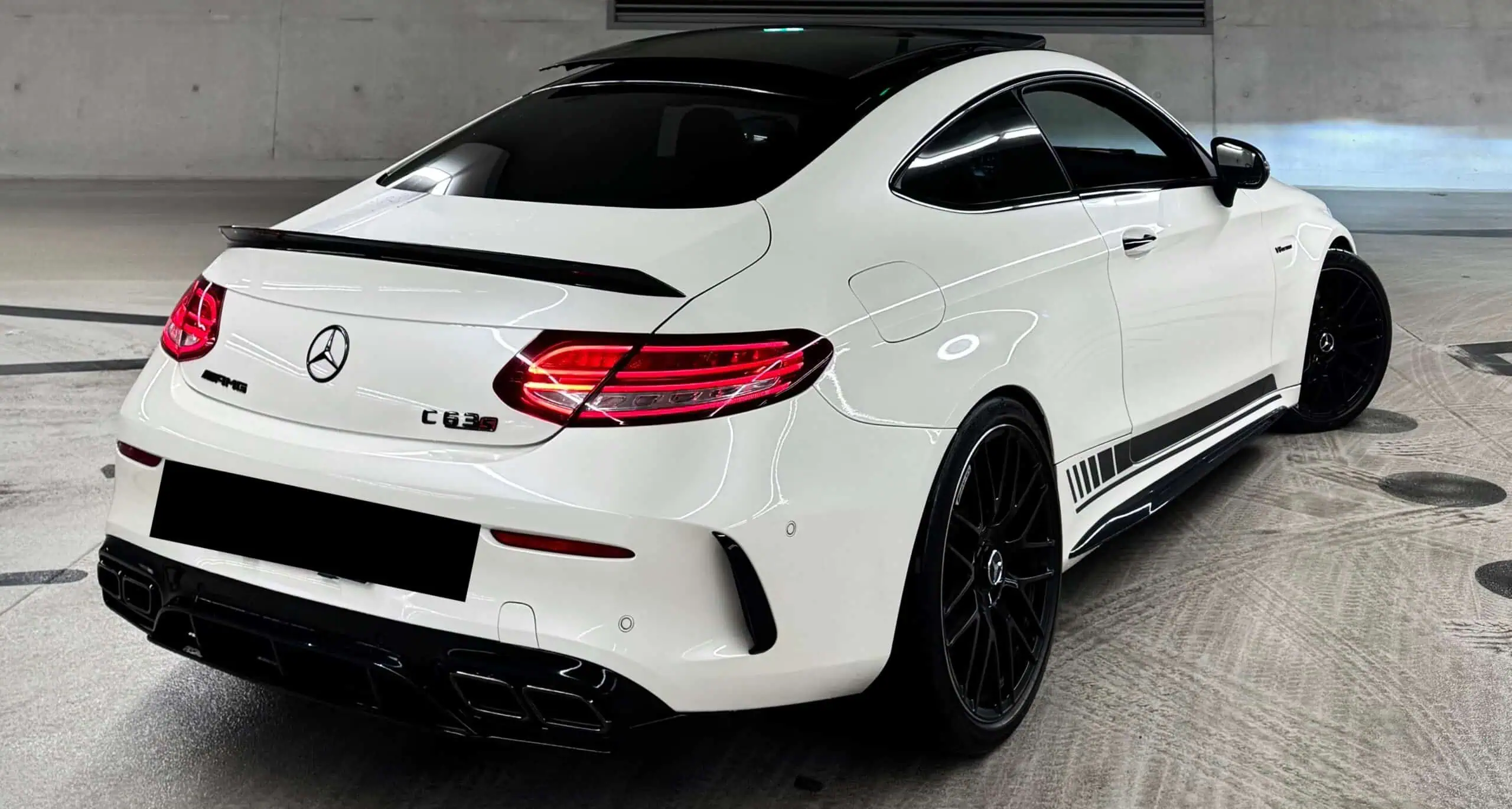 C63 AMGCoupé mercedes hinten