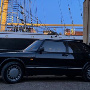 Saab 900i Seite
