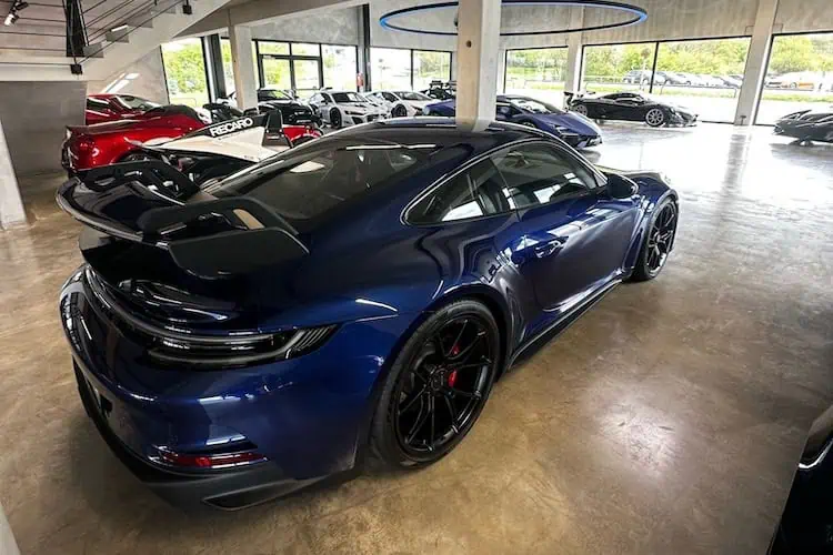 Heckansicht vom Porsche 992 GT3 in München