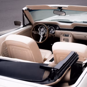 68-er Ford Mustang V8 Cabriolet Innenraum