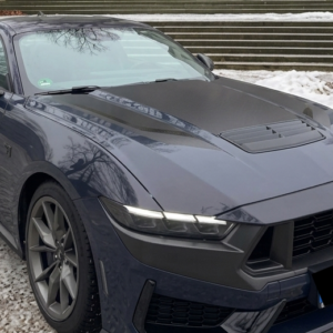 Ford Mustang Dark Horse (2025) vorne