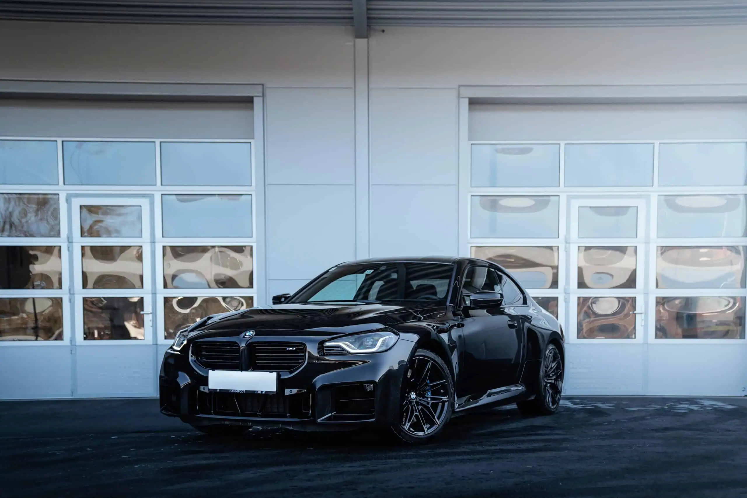 BMW M2 G87 in Wien mieten Vorne