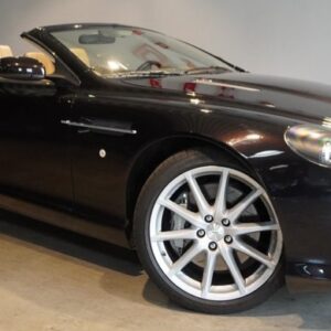 Aston Martin DB9 Volante in Hamburg mieten Vorne