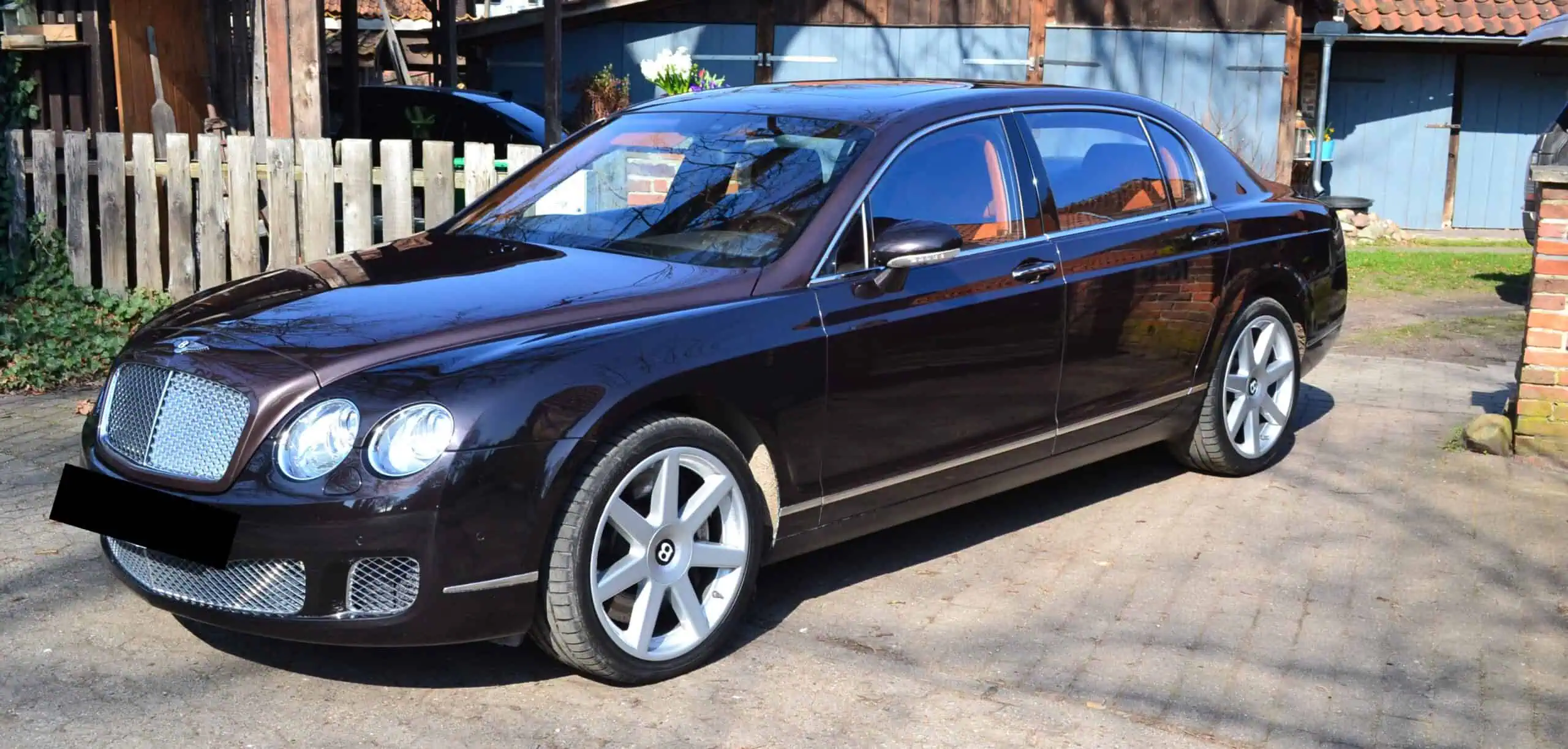 Bentley Flying Spur in Hannover mieten vorne