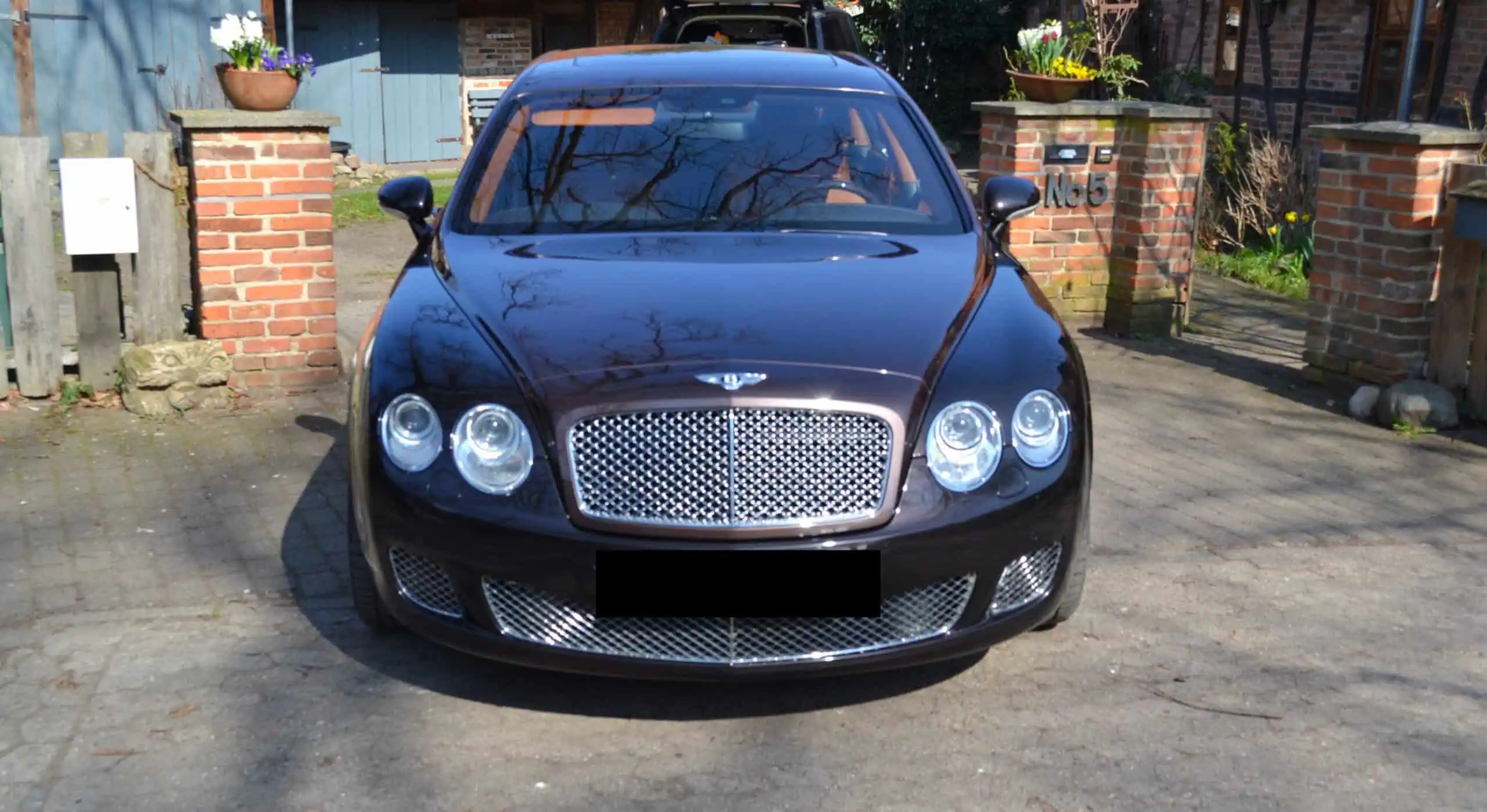 Bentley Flying Spur in Hannover mieten vorne