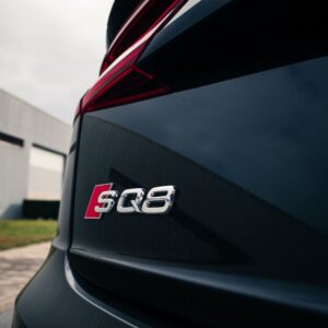 Audi SQ8 mieten in Wien heck