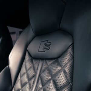 Audi SQ8 mieten in Wien Interieur