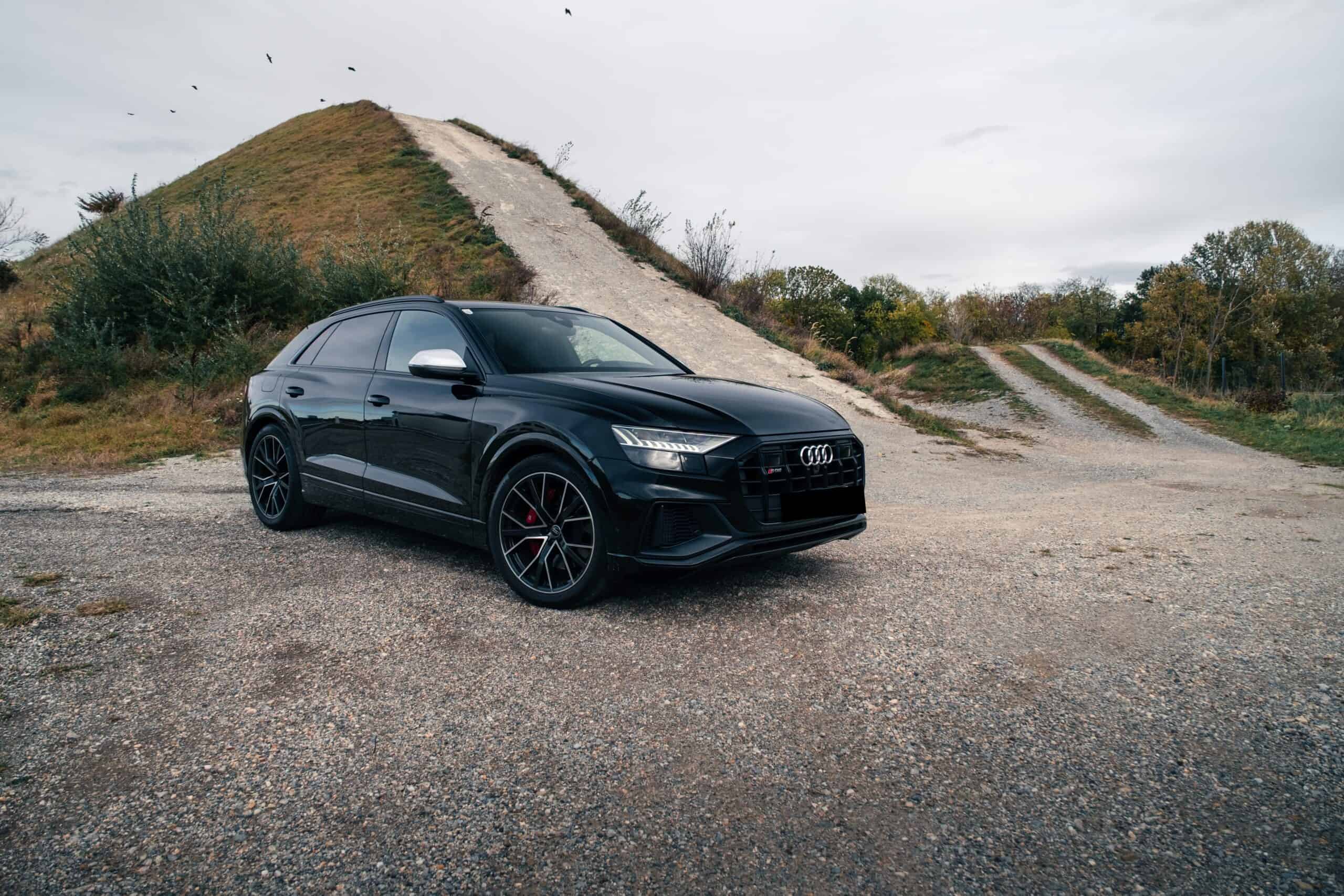 Audi SQ8 mieten in Wien Vorne