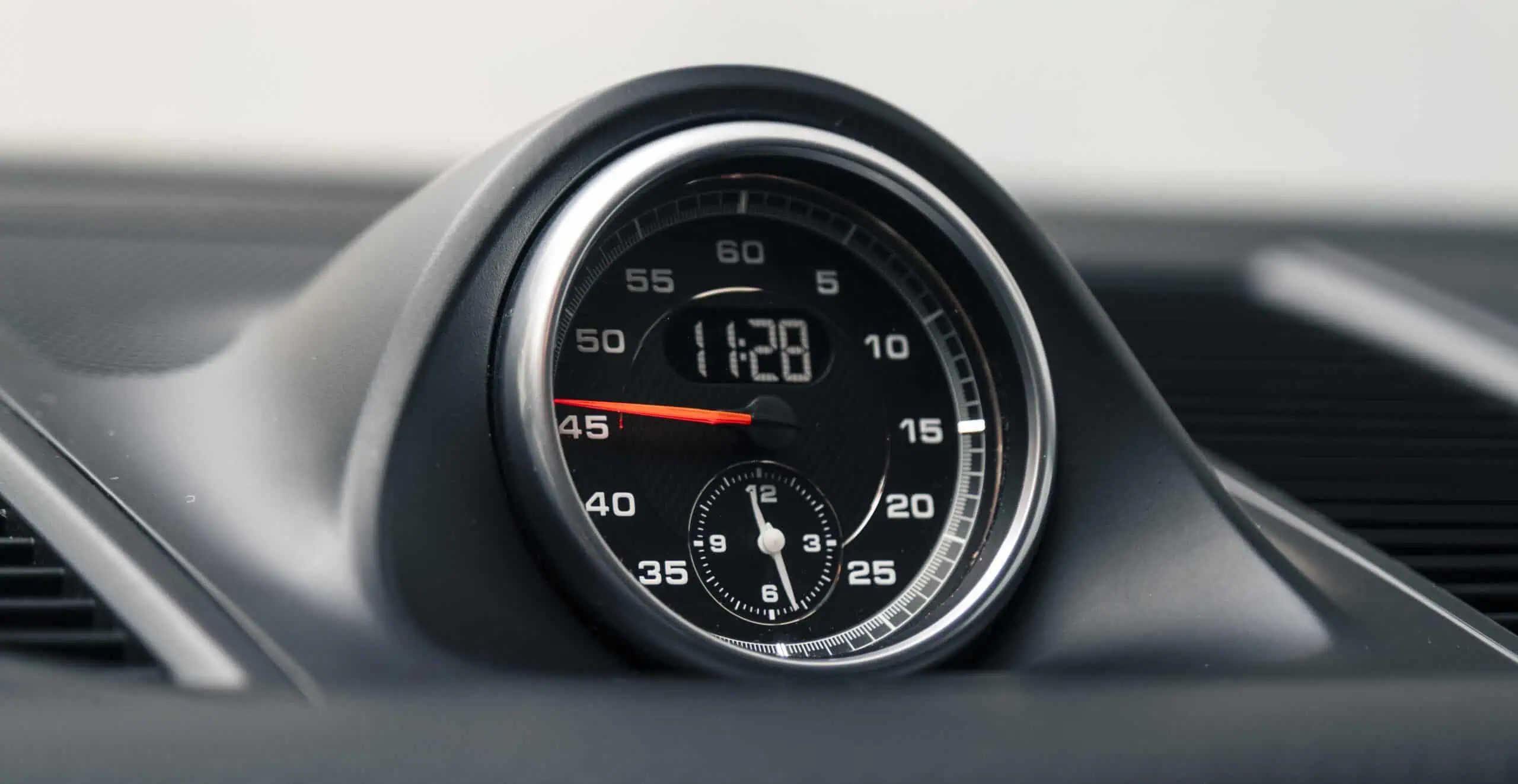 Porsche Macan GTSmieten in Wien Innenraum