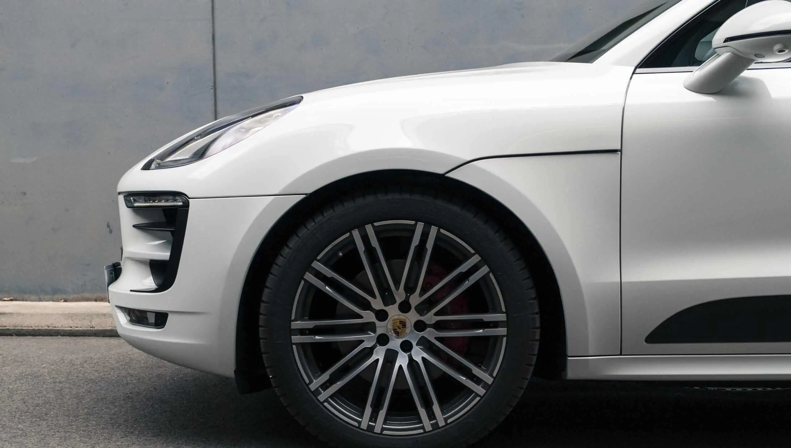 Porsche Macan GTSmieten in Wien seite