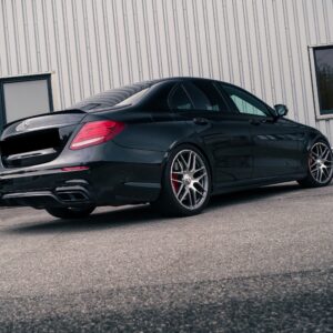 Mercedes-AMG E63 S mieten in Wien Heck