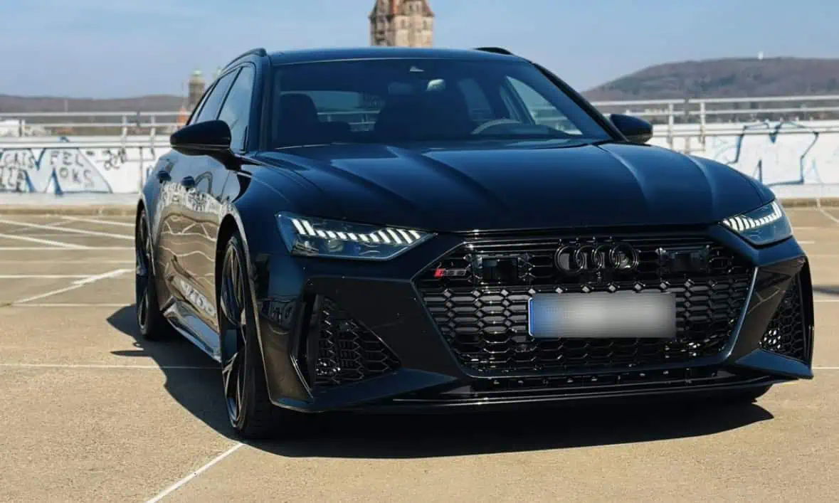 Audi RS6 mieten in Saarbrücken Vorne