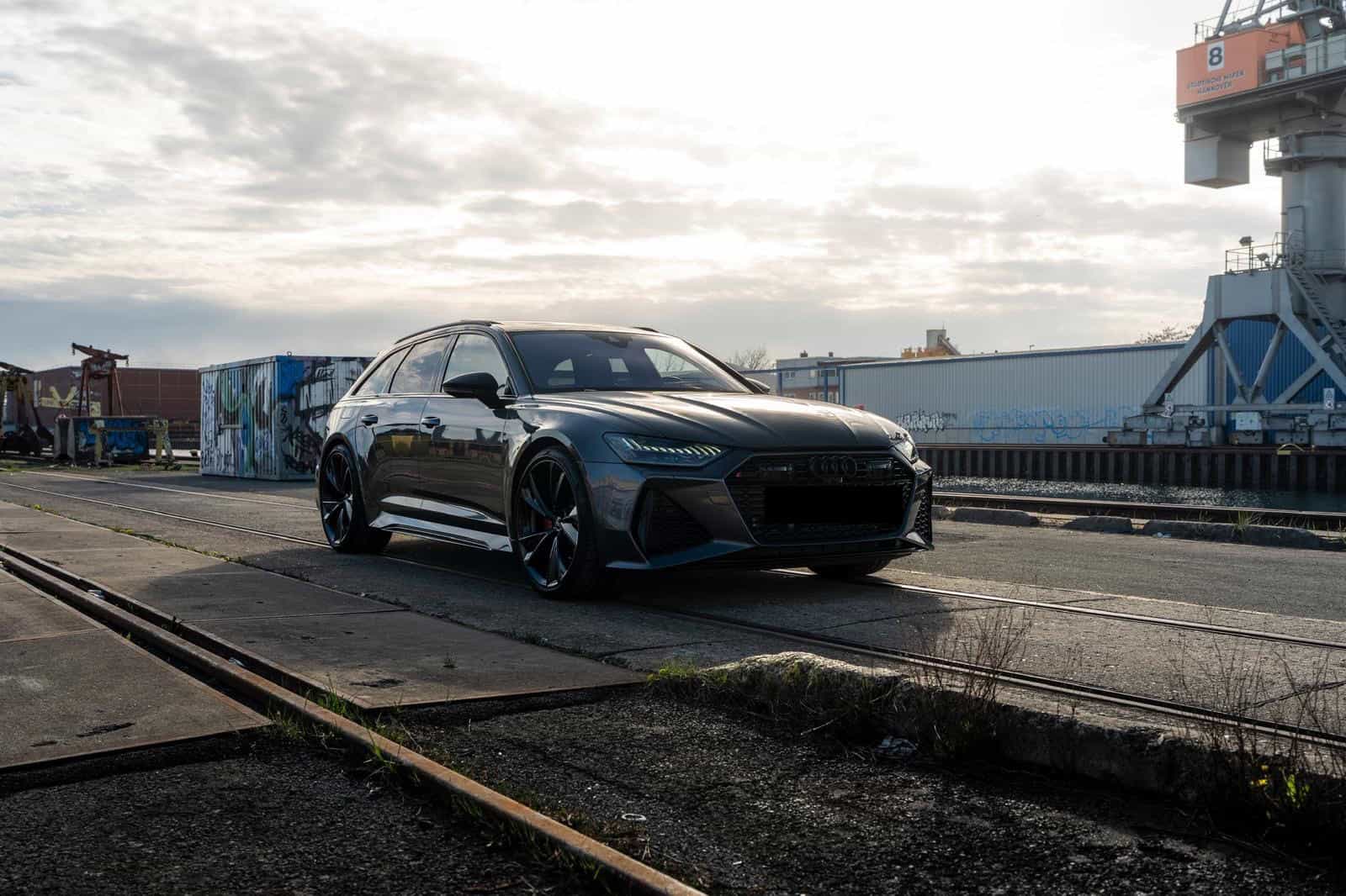 Audi RS6 Performance mieten in Hannover Vorne