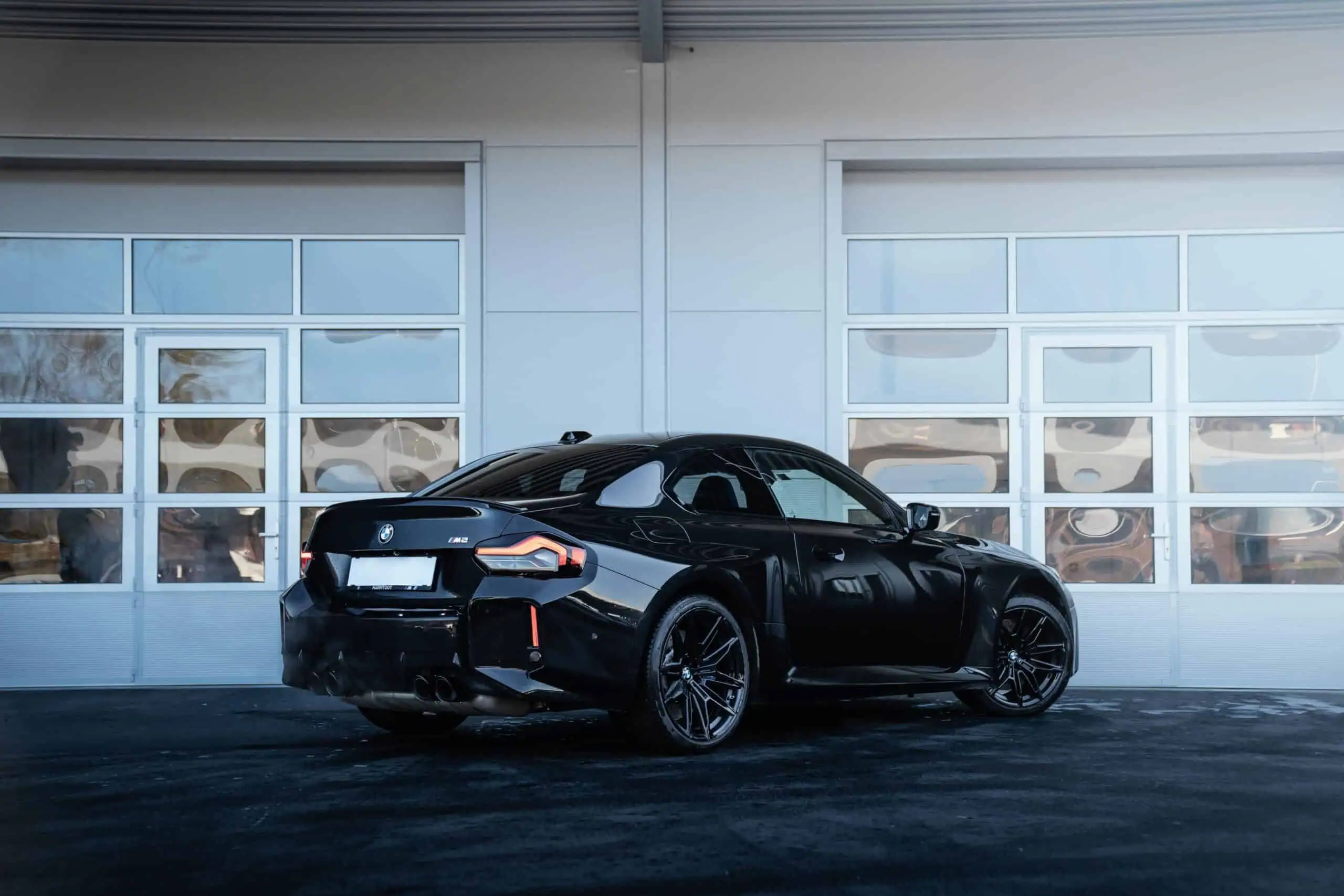 BMW M2 G87 in Wien mieten heck