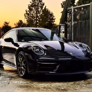Porsche Carrera 4s Front left
