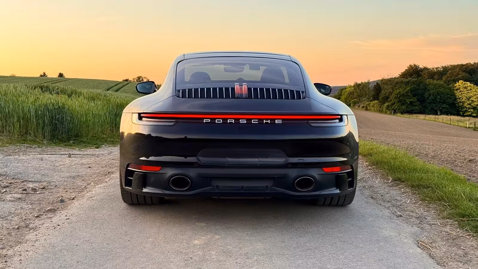 Porsche Carrera 4s Back