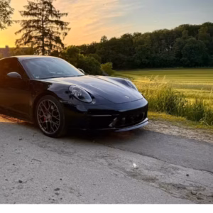 Porsche Carrera 4s Front Right