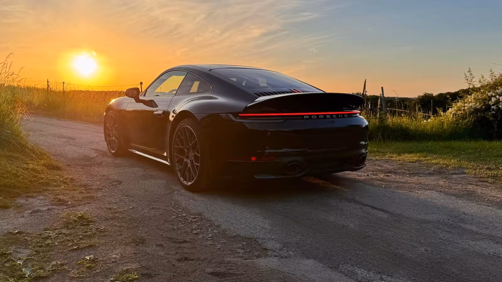 Porsche Carrera 4s Back