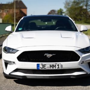 Frontansicht vom Ford Mustang GT in Hamburg